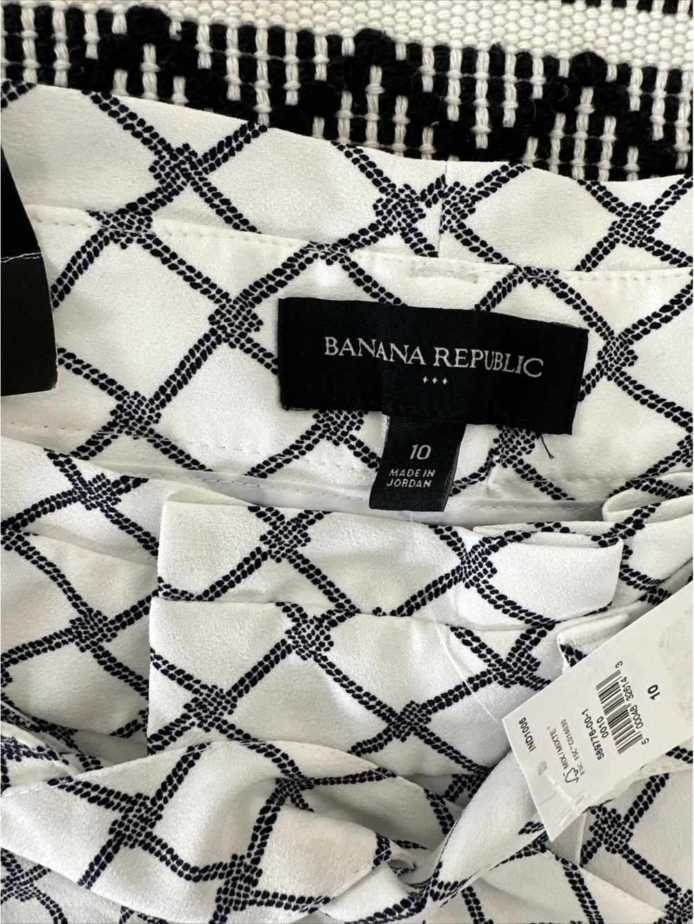 New, Banana Republic high waisted paperbag waist shorts women's size 10 - Picture 3 of 5